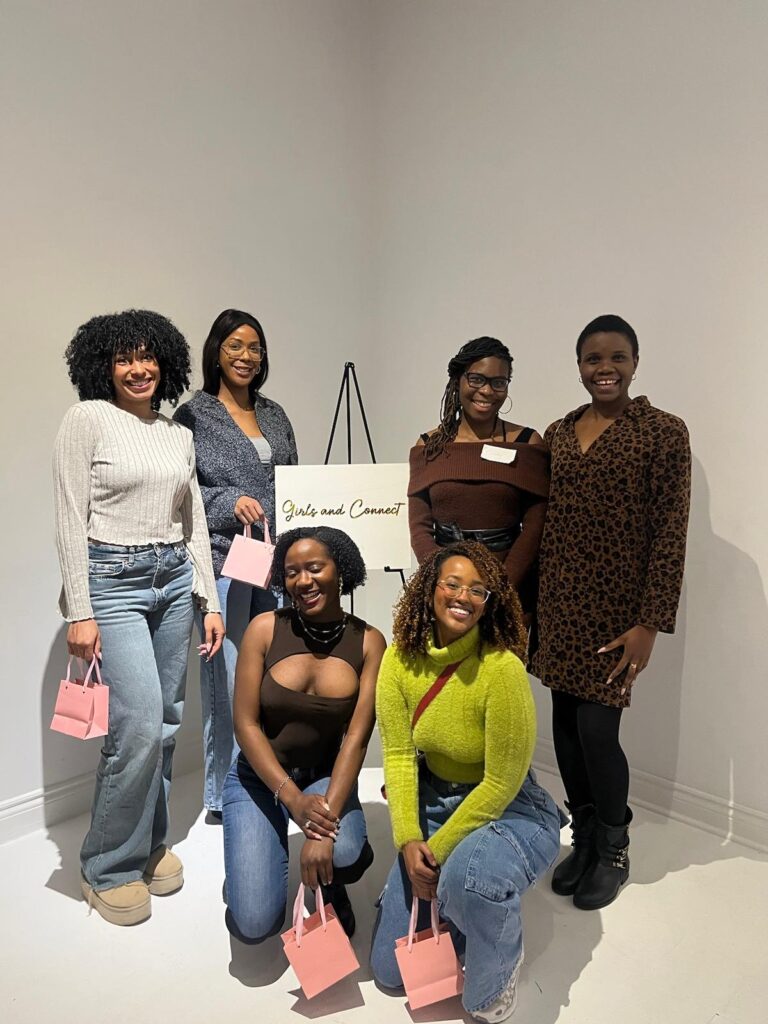 girl and connect (3)